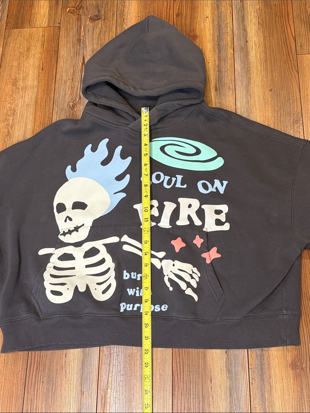 Soul On Fire Graphic Cropped Hoodie Sweatshirt - Charcoal Size Medium - Picture 4 of 7